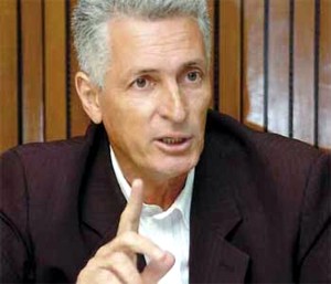 rogerio correia